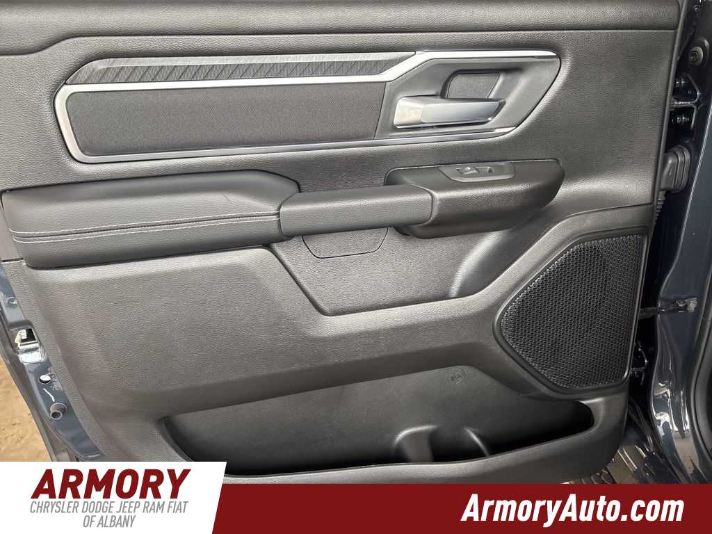 Thumbnail: 2026 RAM 1500 - 17