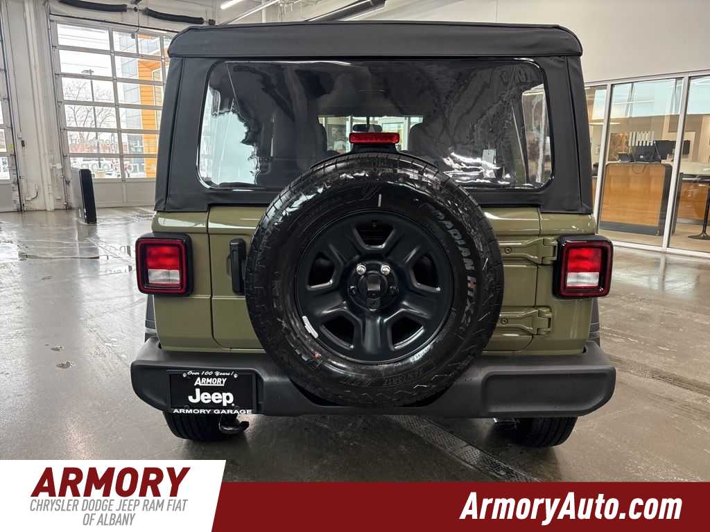 Thumbnail: 2026 Jeep Wrangler - 5