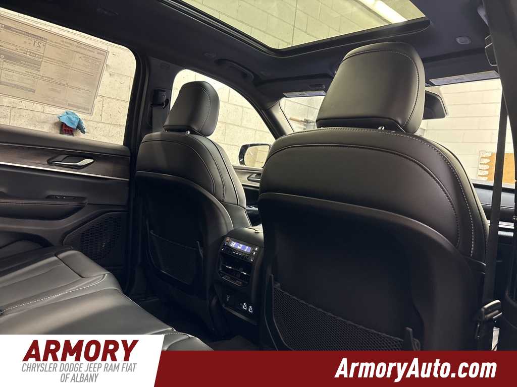 Thumbnail: 2025 Jeep Grand Cherokee L - 36