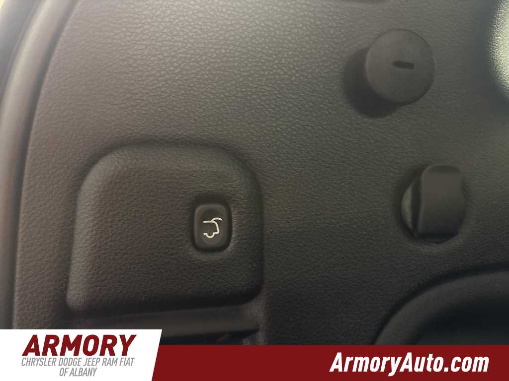 Thumbnail: 2021 Jeep Grand Cherokee - 31