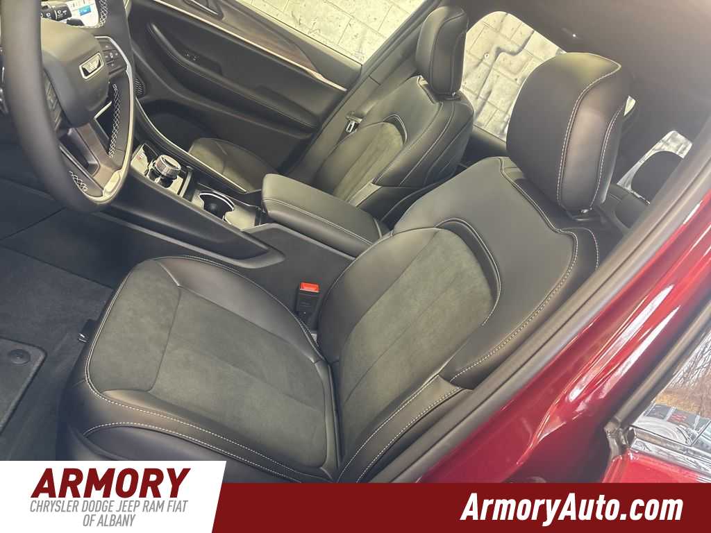 Thumbnail: 2026 Jeep Grand Cherokee - 13