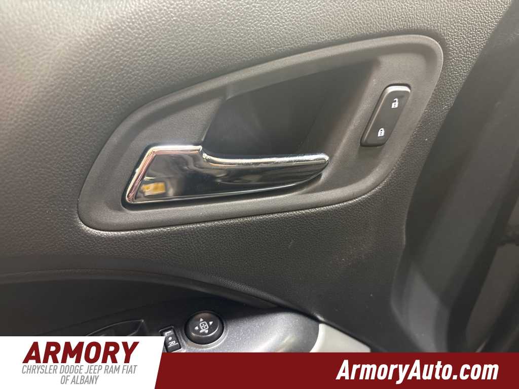 Thumbnail: 2022 Chevrolet Colorado - 9