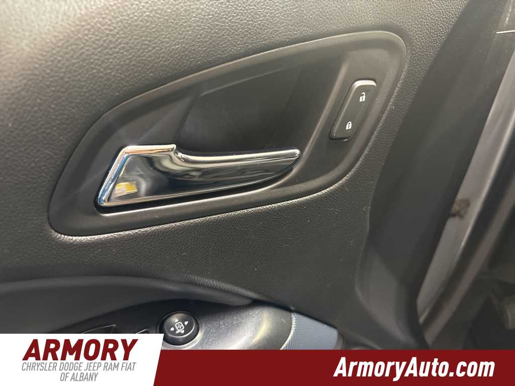 Thumbnail: 2021 Chevrolet Colorado - 9