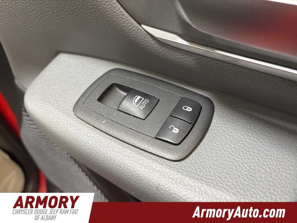 Thumbnail: 2020 RAM 1500 - 33