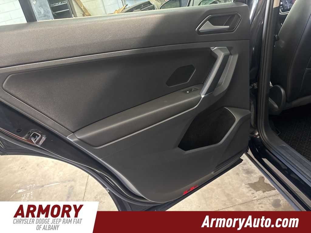 Thumbnail: 2018 Volkswagen Tiguan - 26