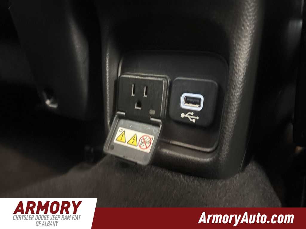 Thumbnail: 2018 Jeep Compass - 32