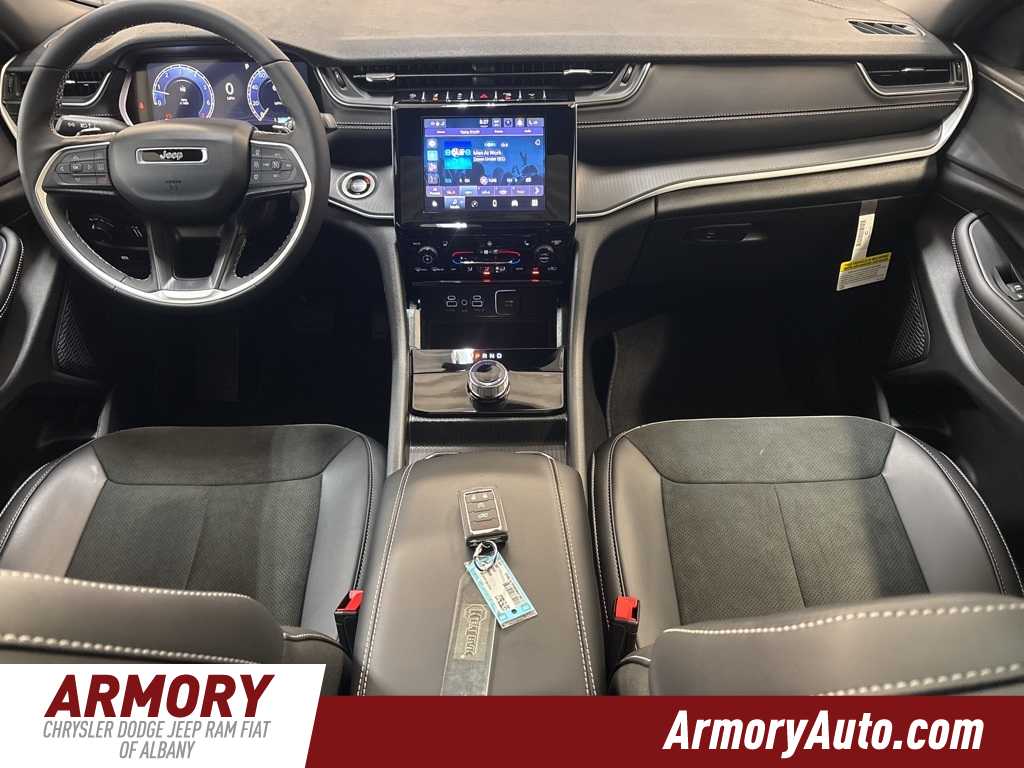 Thumbnail: 2025 Jeep Grand Cherokee - 35