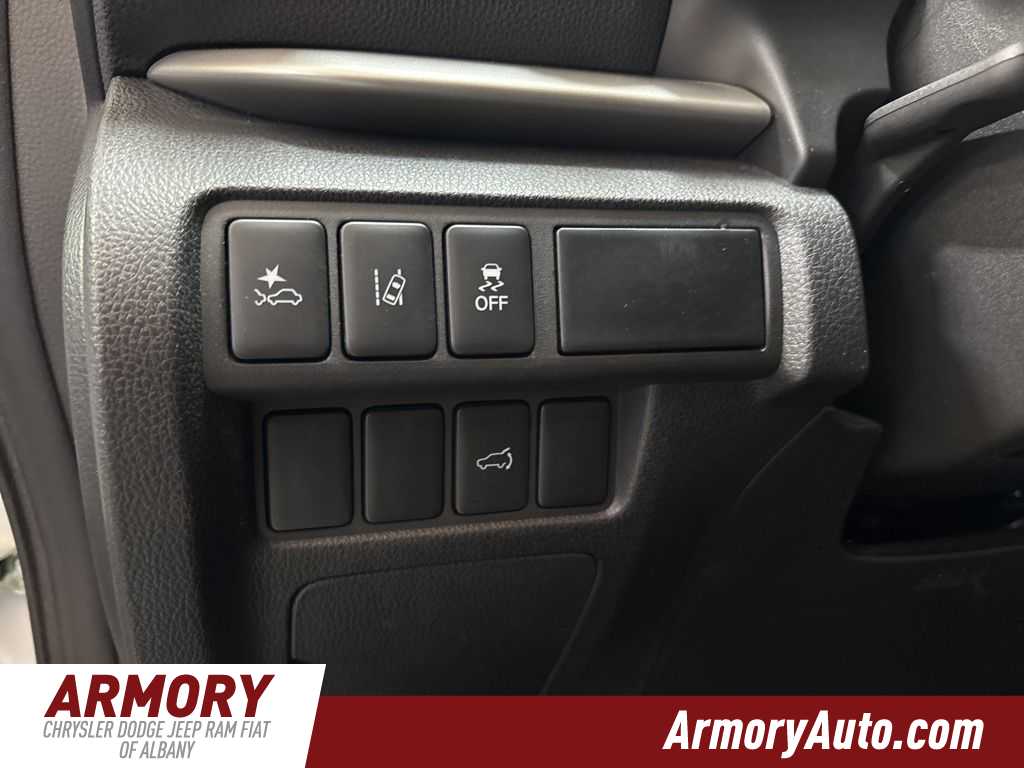 Thumbnail: 2024 Mitsubishi Eclipse Cross - 12