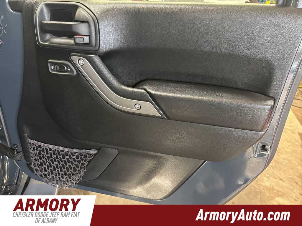 Thumbnail: 2018 Jeep Wrangler - 31