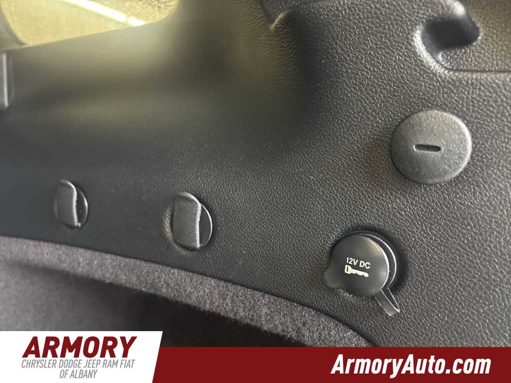 Thumbnail: 2016 Jeep Grand Cherokee - 28