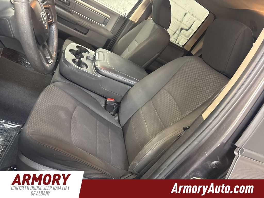 Thumbnail: 2019 RAM 1500 Classic - 11