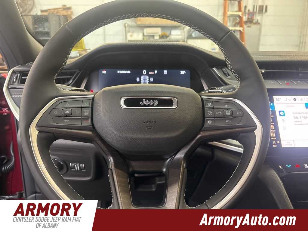 Thumbnail: 2026 Jeep Grand Cherokee - 15