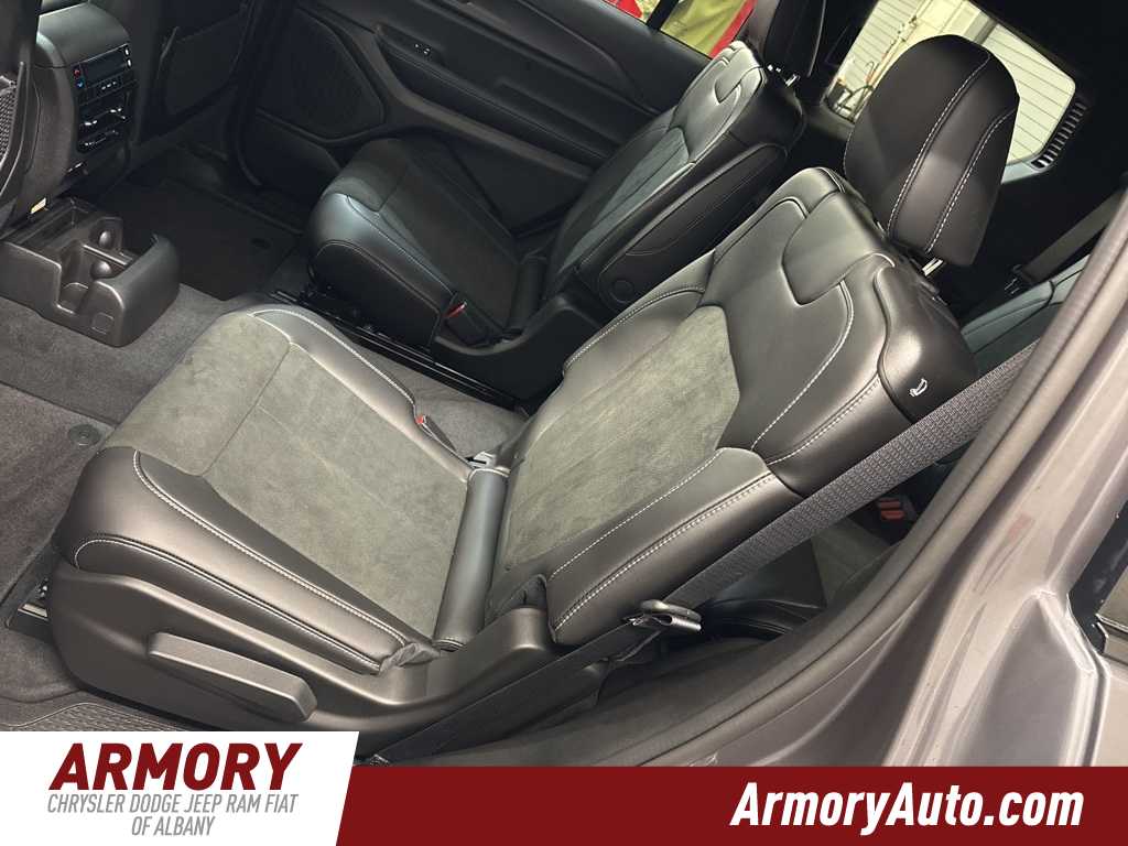 Thumbnail: 2025 Jeep Grand Cherokee L - 23