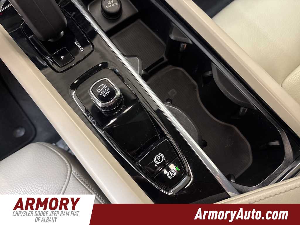 Thumbnail: 2024 Volvo XC60 - 21