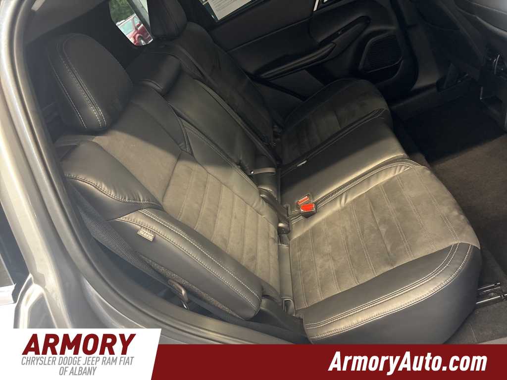 Thumbnail: 2022 Mitsubishi Outlander - 37