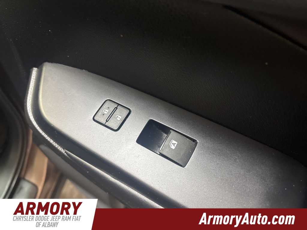 Thumbnail: 2019 Toyota Highlander - 37