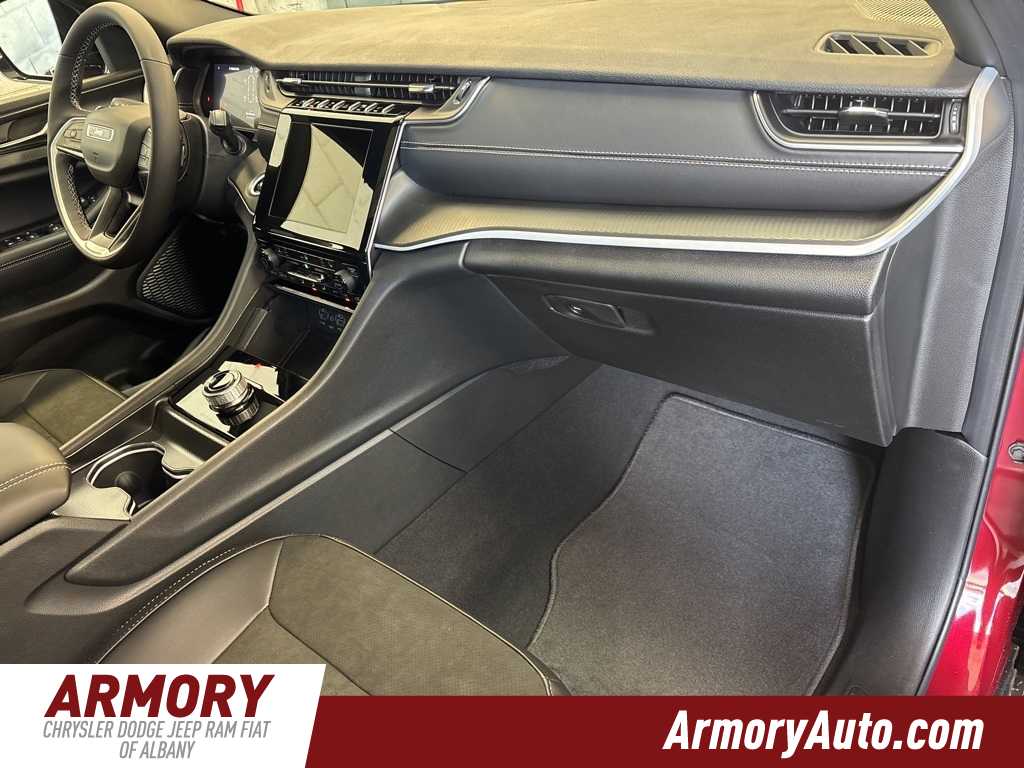 Thumbnail: 2025 Jeep Grand Cherokee L - 42