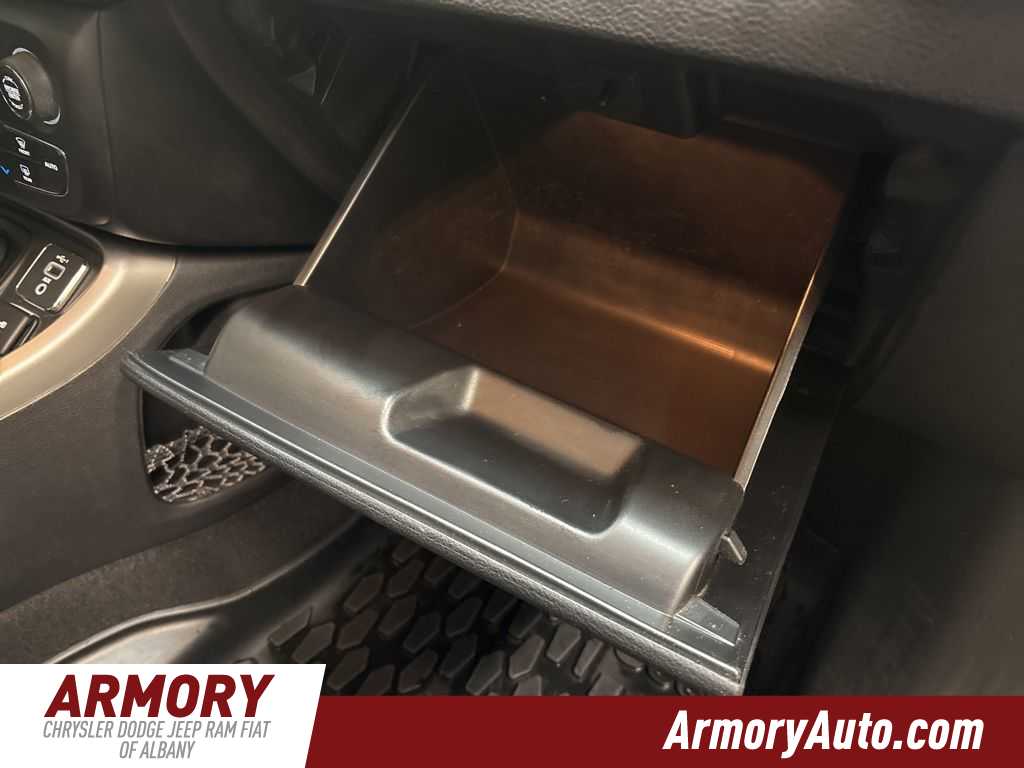 Thumbnail: 2021 Jeep Compass - 38