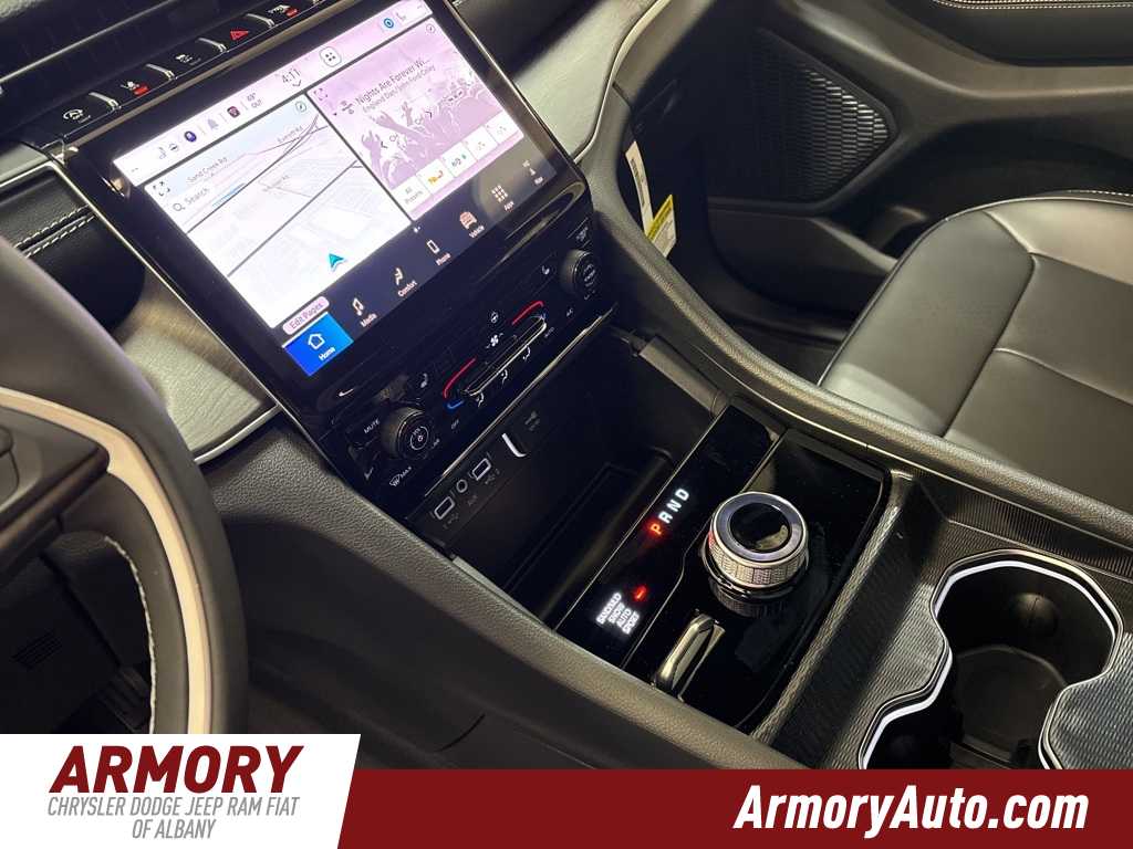 Thumbnail: 2025 Jeep Grand Cherokee - 16