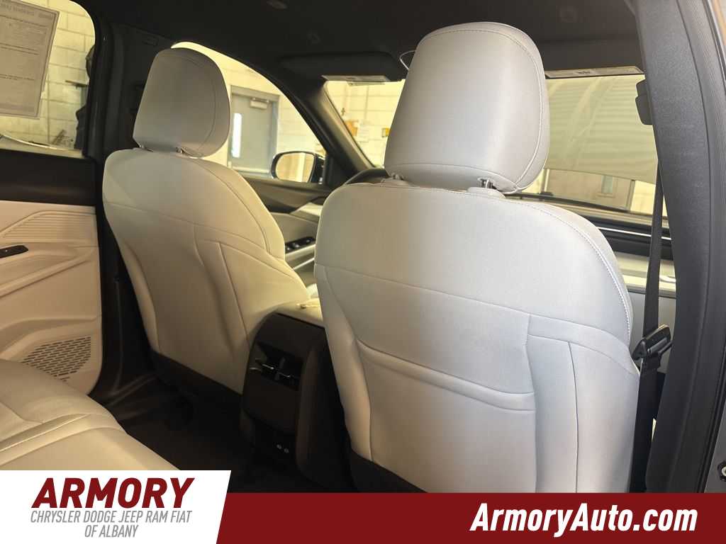 Thumbnail: 2026 Jeep Cherokee - 33