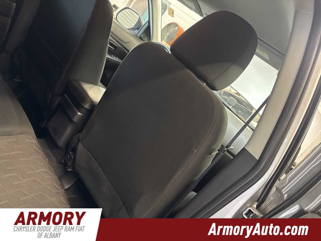 Thumbnail: 2024 Mitsubishi Outlander Sport - 31