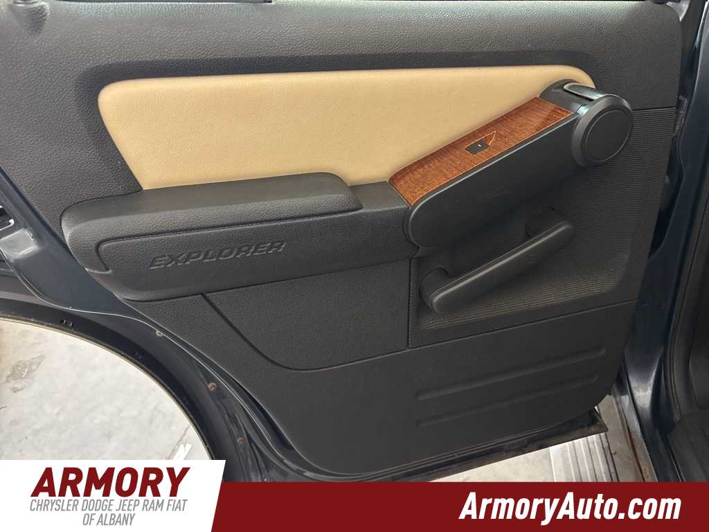 Thumbnail: 2010 Ford Explorer - 23