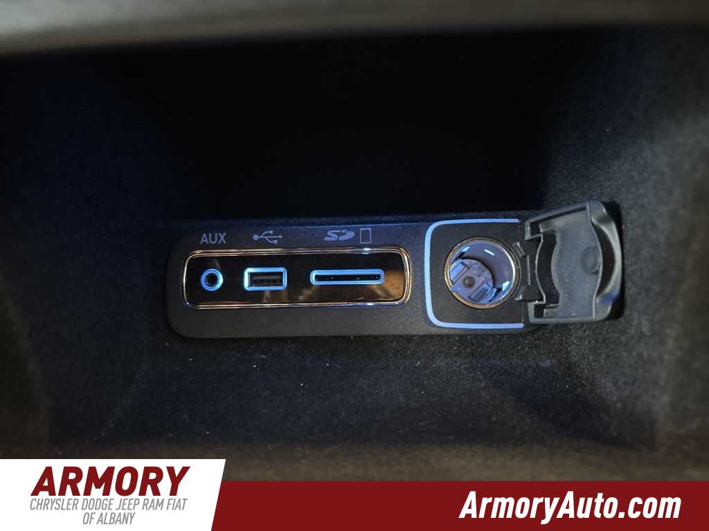 Thumbnail: 2016 Jeep Grand Cherokee - 22