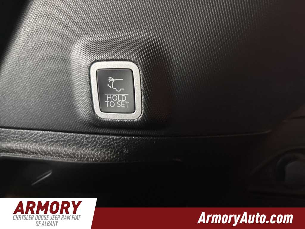 Thumbnail: 2025 Jeep Grand Cherokee - 29