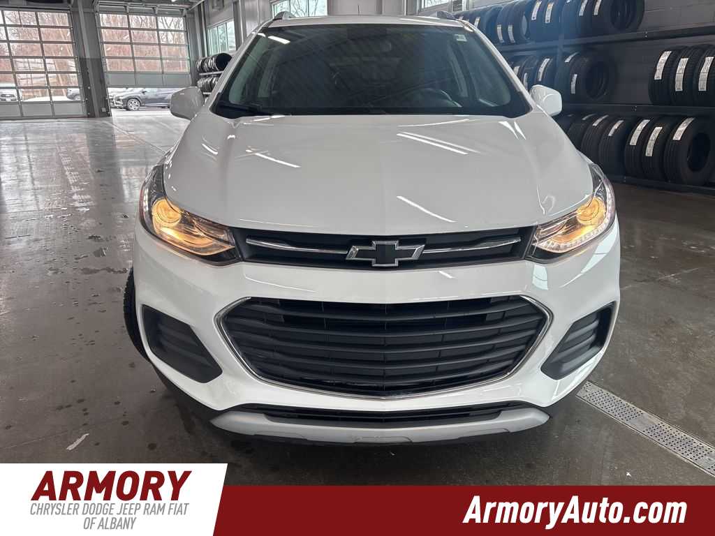 Thumbnail: 2020 Chevrolet Trax - 2