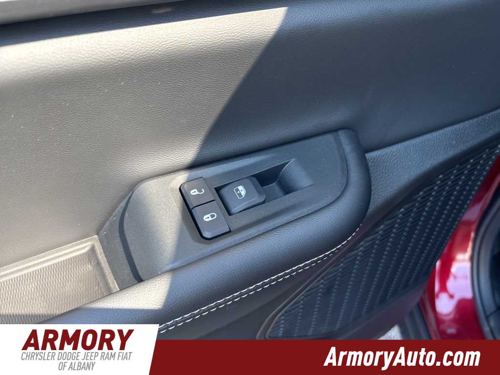 Thumbnail: 2025 Jeep Grand Cherokee - 15