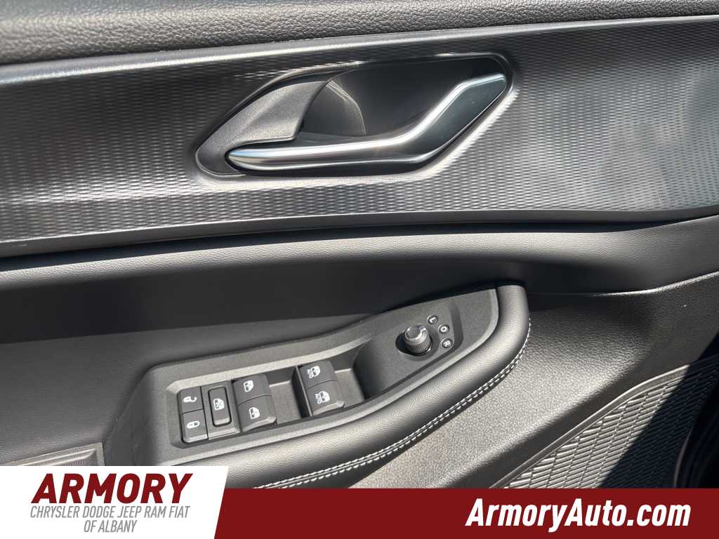 Thumbnail: 2025 Jeep Grand Cherokee - 8