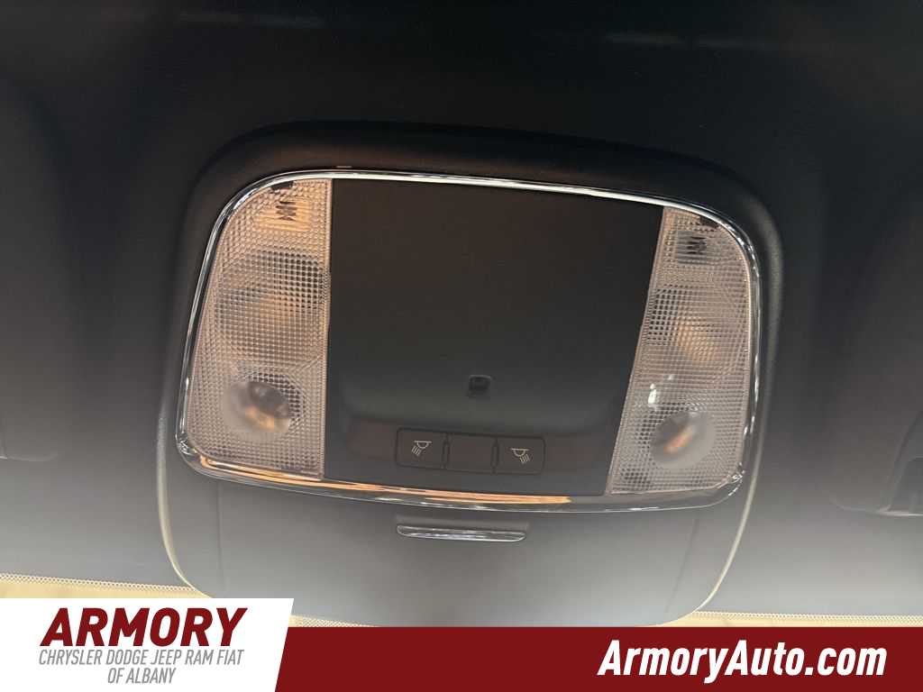 Thumbnail: 2020 Jeep Grand Cherokee - 23