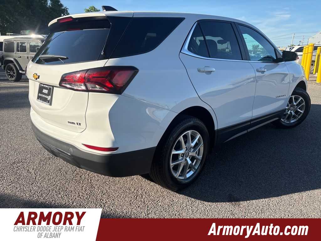 Thumbnail: 2022 Chevrolet Equinox - 3