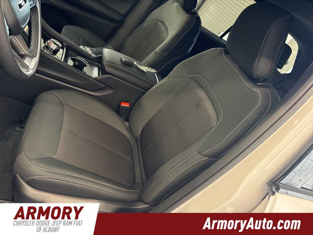 Thumbnail: 2025 Jeep Grand Cherokee - 11