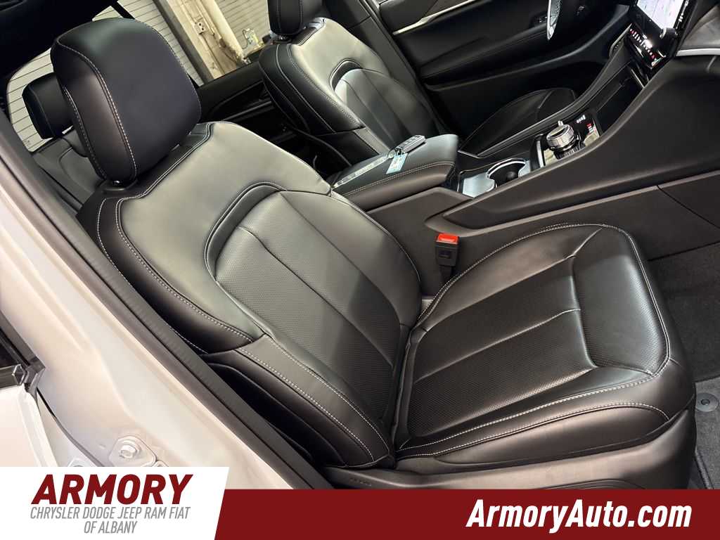 Thumbnail: 2026 Jeep Grand Cherokee - 43