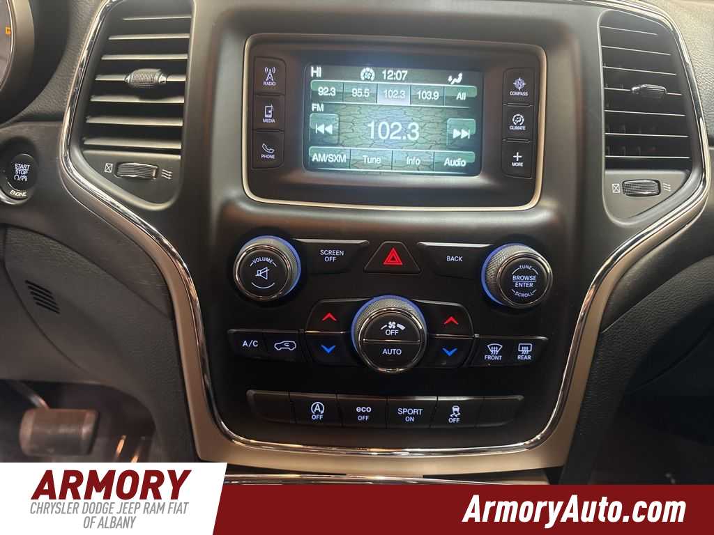 Thumbnail: 2016 Jeep Grand Cherokee - 18