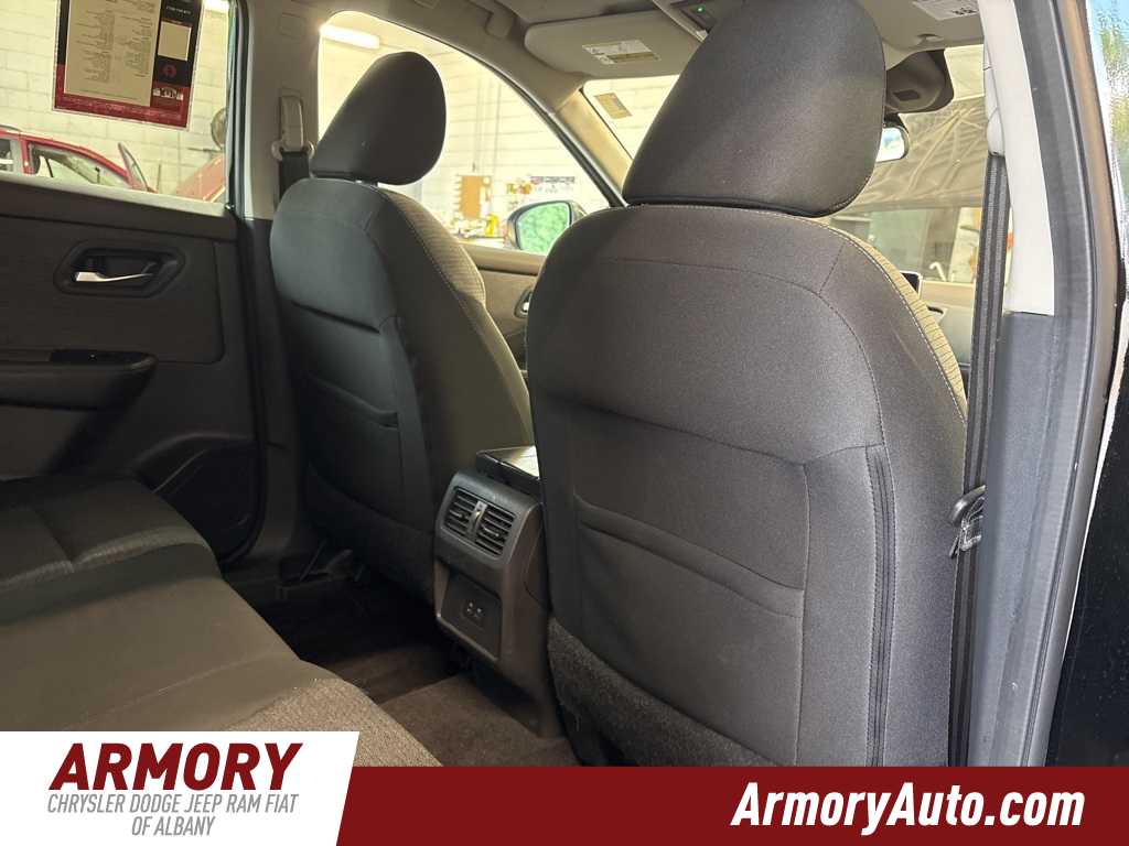 Thumbnail: 2022 Nissan Rogue - 31