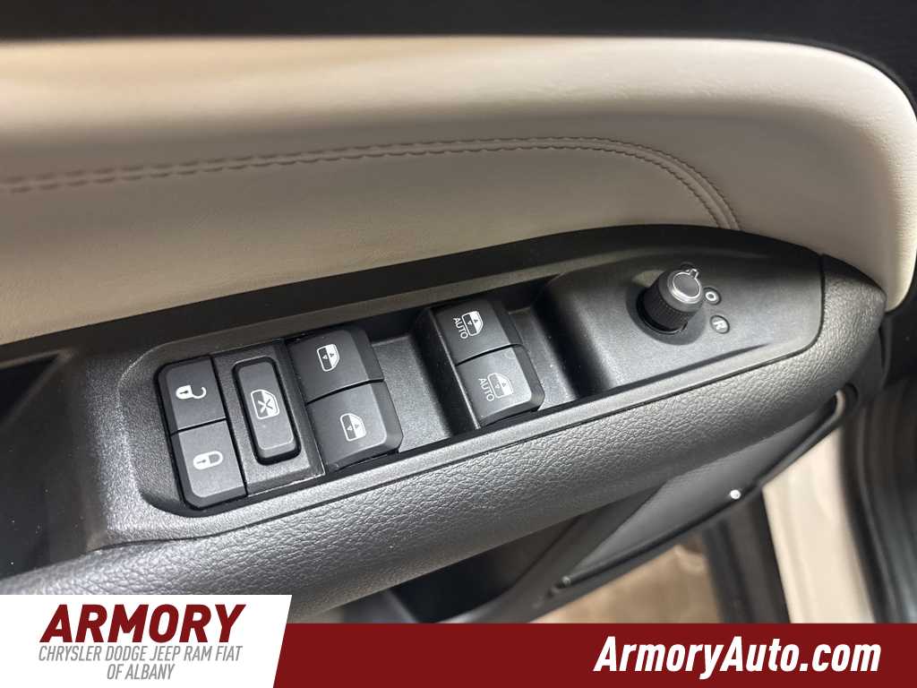 Thumbnail: 2022 Jeep Compass - 8