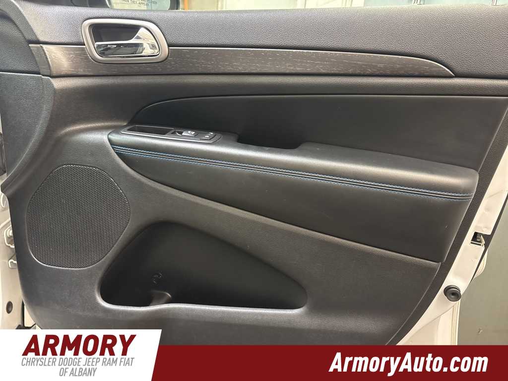 Thumbnail: 2018 Jeep Grand Cherokee - 38