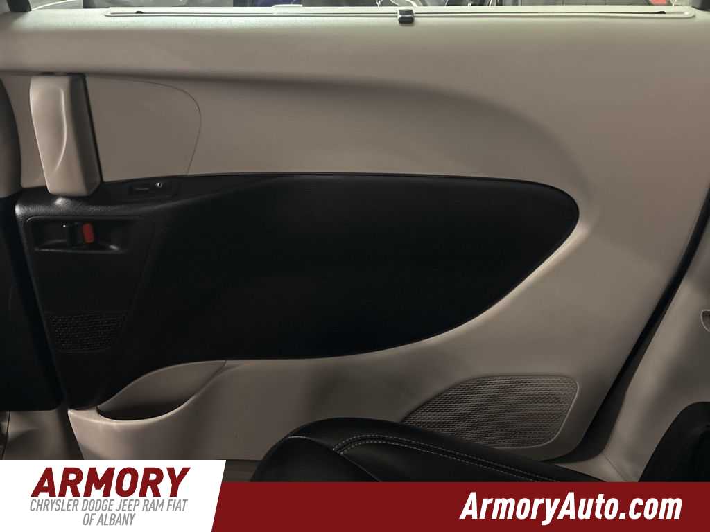 Thumbnail: 2024 Chrysler Pacifica - 29