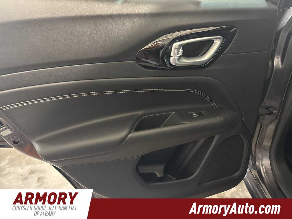 Thumbnail: 2022 Jeep Compass - 23