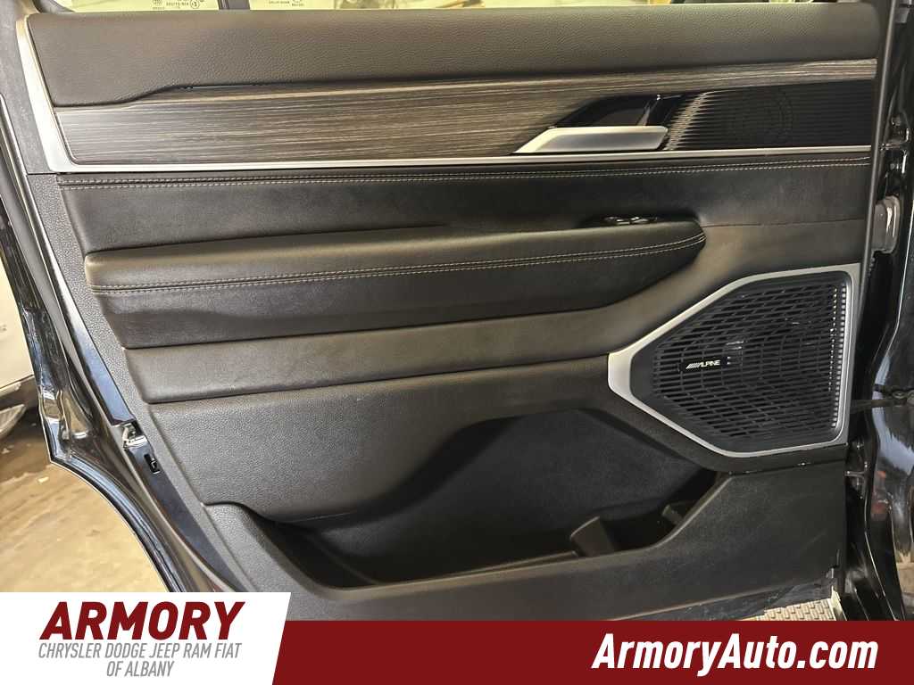 Thumbnail: 2024 Jeep Wagoneer - 27