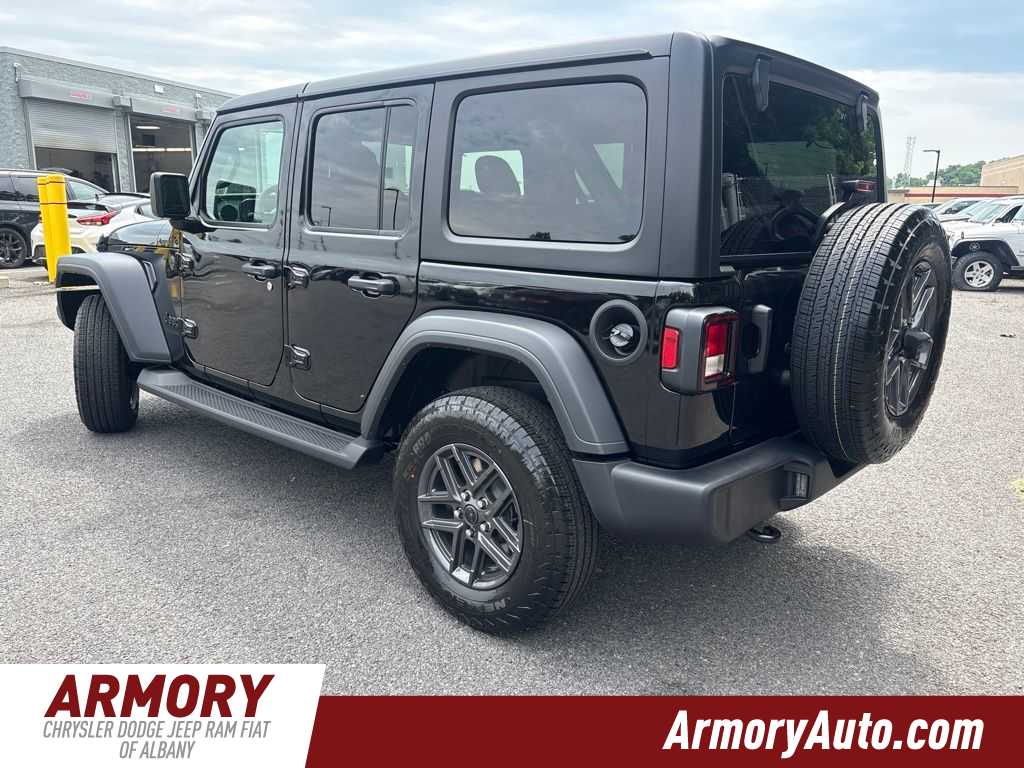 Thumbnail: 2026 Jeep Wrangler - 6