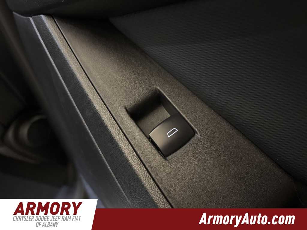 Thumbnail: 2025 Chevrolet Equinox - 33