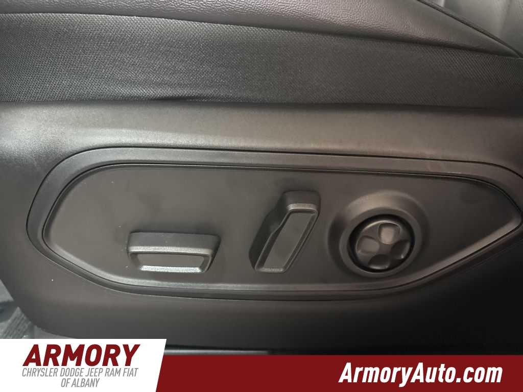 Thumbnail: 2026 Jeep Grand Cherokee - 13