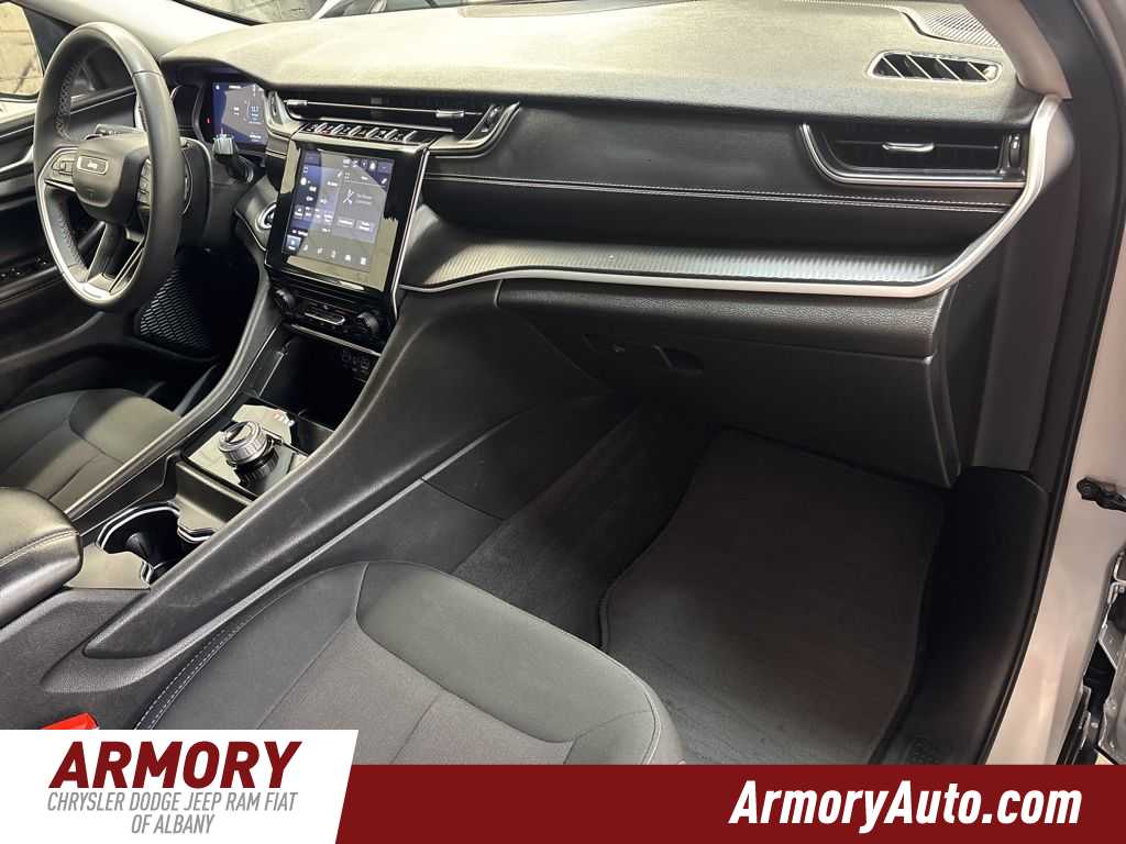 Thumbnail: 2023 Jeep Grand Cherokee - 43