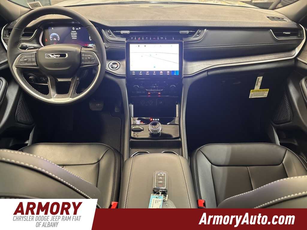 Thumbnail: 2025 Jeep Grand Cherokee - 35