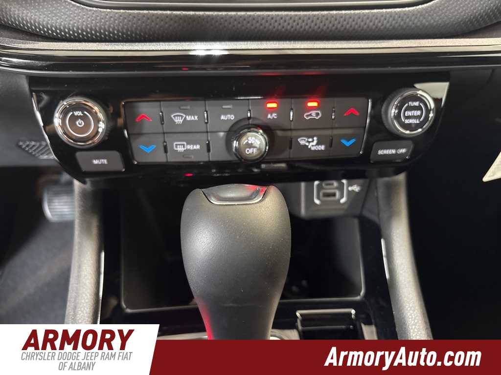 Thumbnail: 2025 Jeep Compass - 16