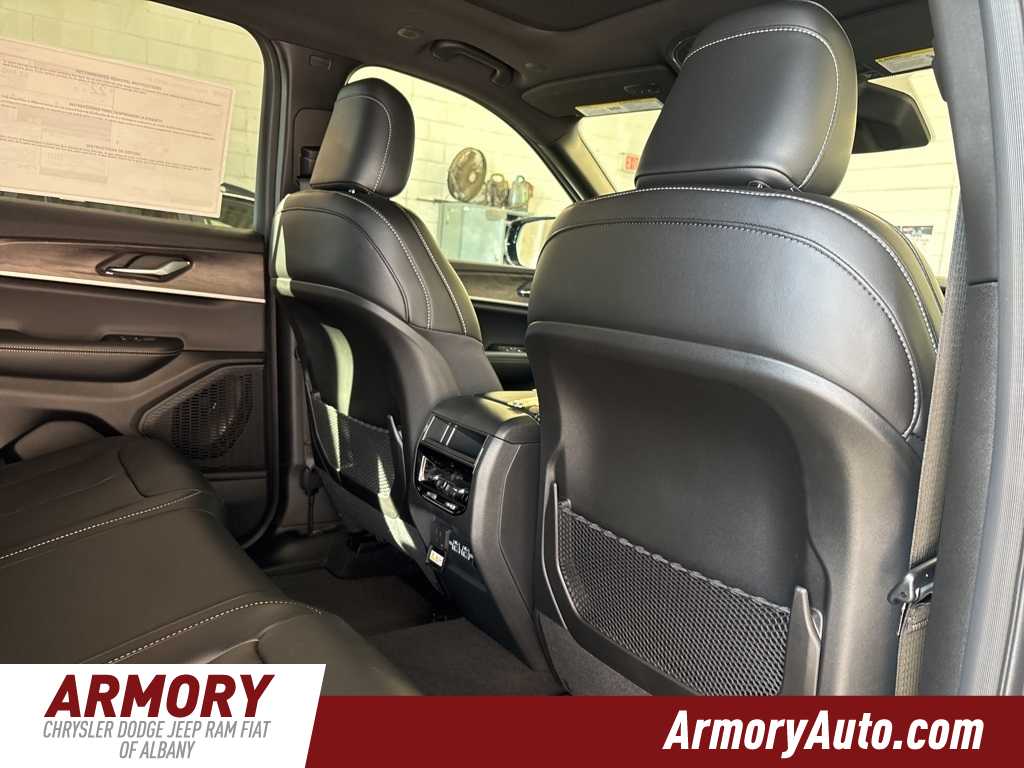 Thumbnail: 2025 Jeep Grand Cherokee - 29