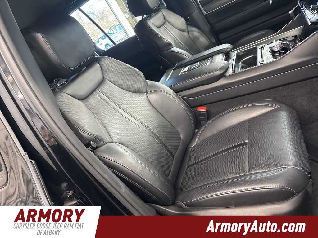 Thumbnail: 2024 Jeep Wagoneer - 46